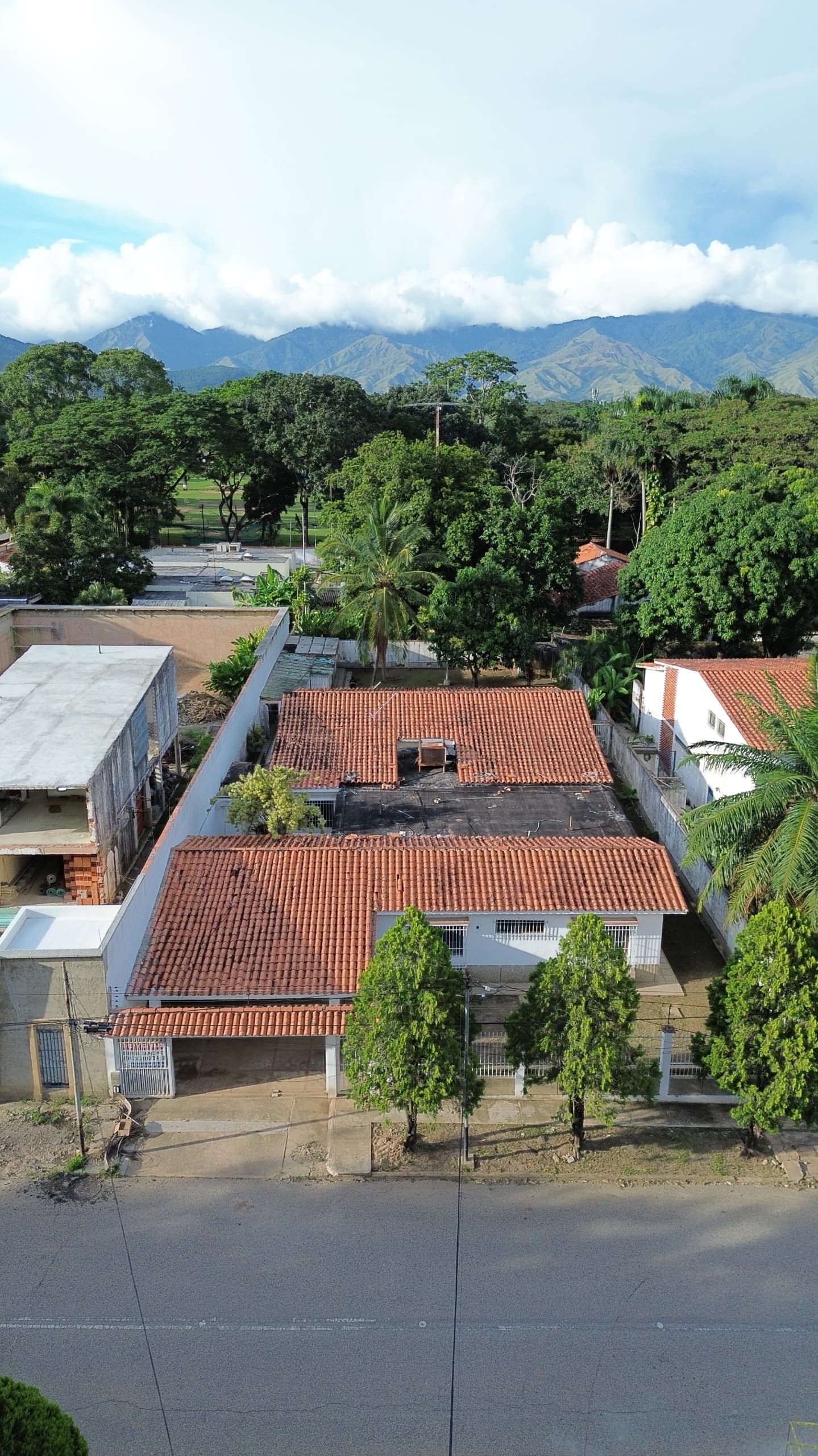 House In Guaparo - Casa en Urb Guaparo